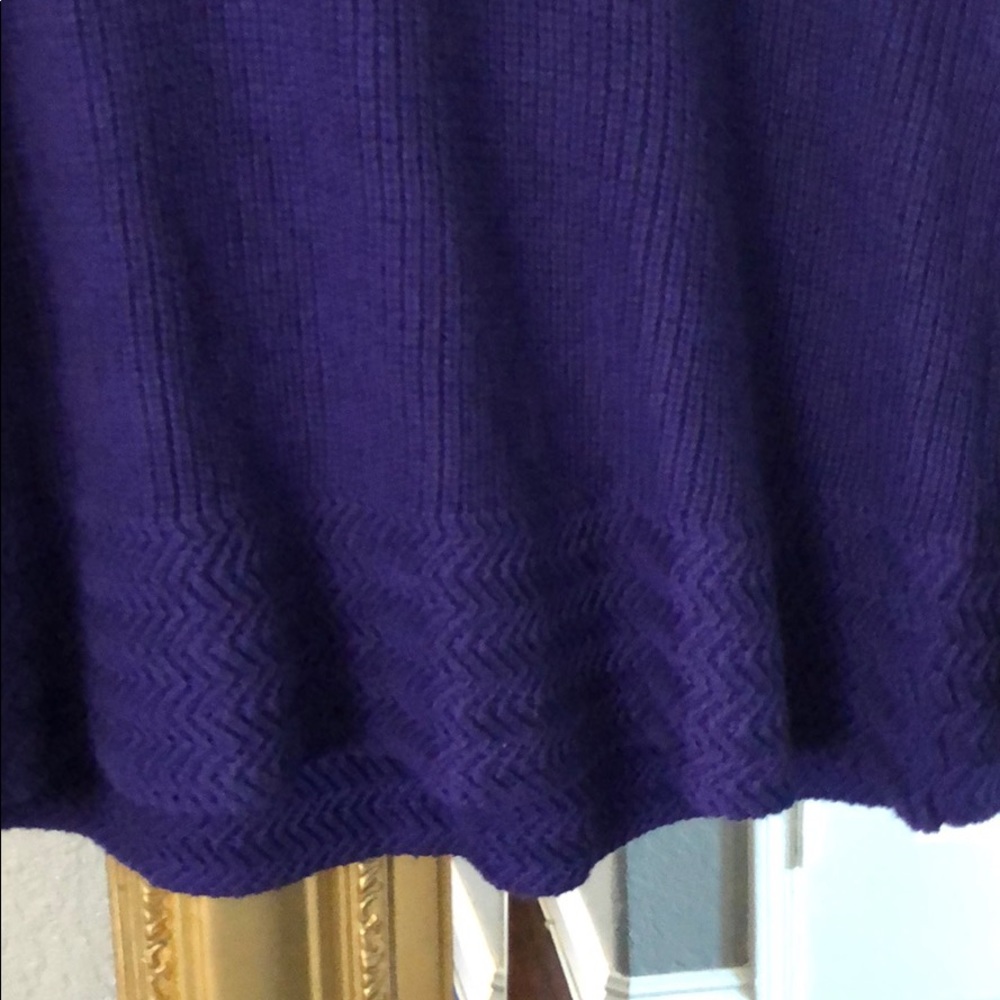 Sweater - Picture 3 of 5